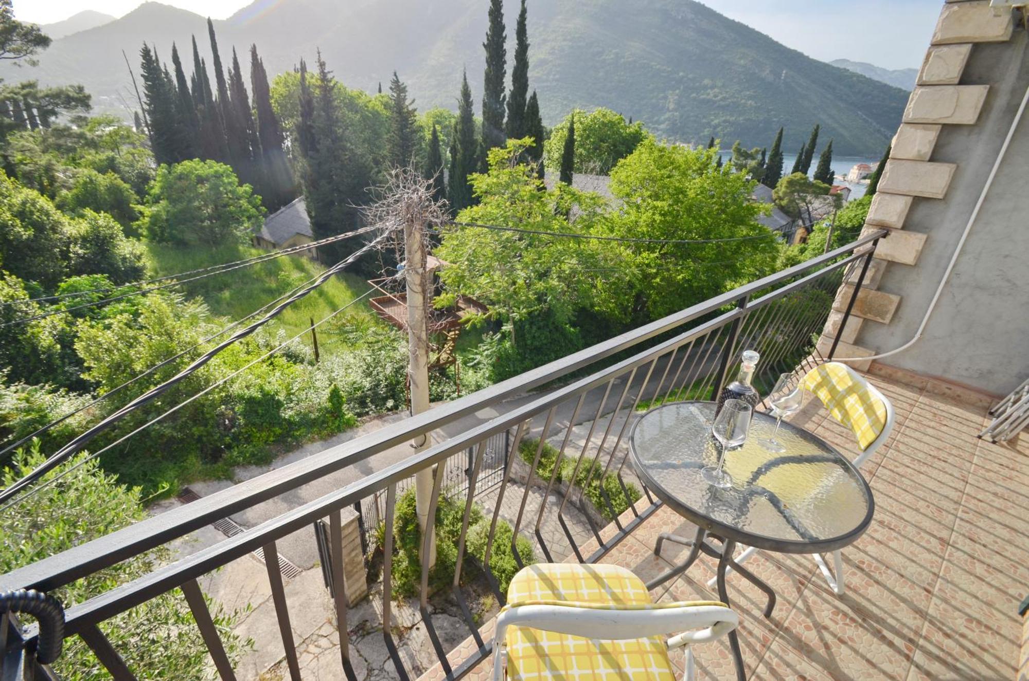 Apartments Dinko Zifra Tivat Exterior photo