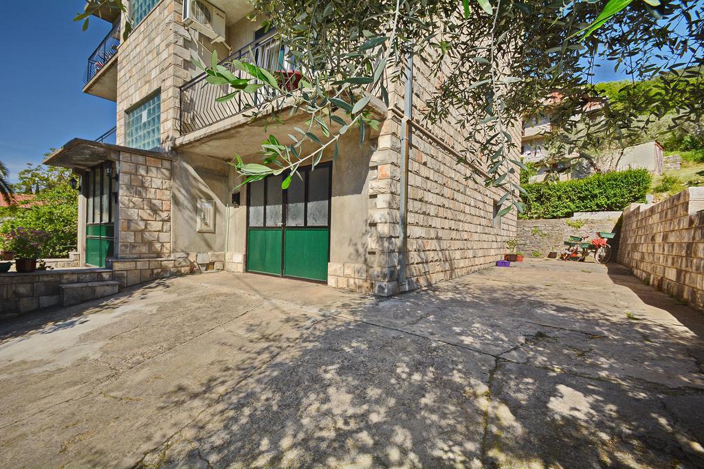 Apartments Dinko Zifra Tivat Exterior photo